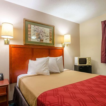 Rodeway Inn Mitchell Dış mekan fotoğraf