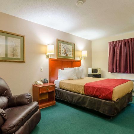 Rodeway Inn Mitchell Dış mekan fotoğraf