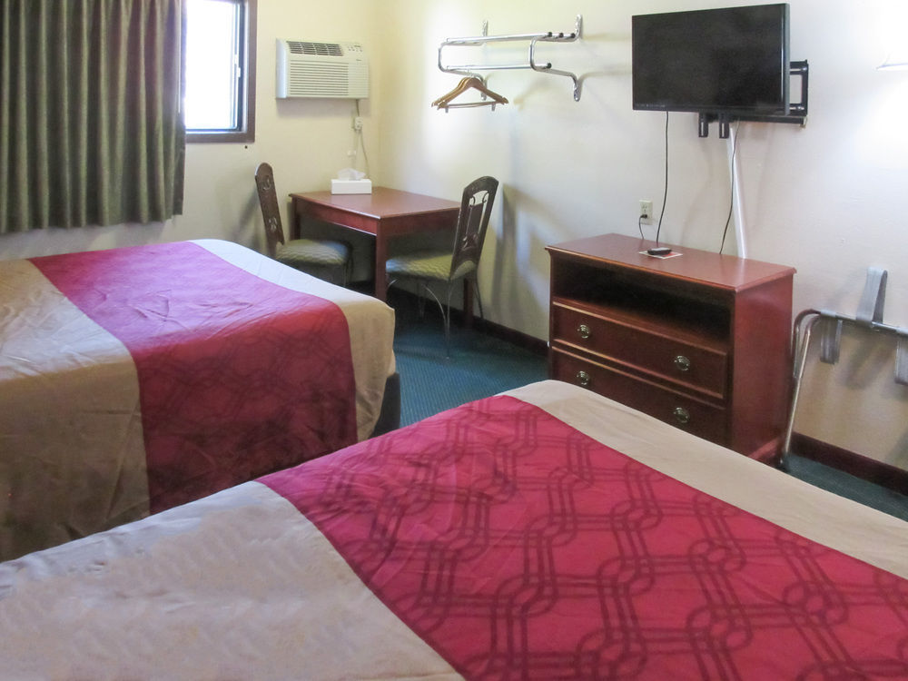 Rodeway Inn Mitchell Dış mekan fotoğraf